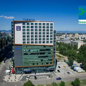 Отель Novotel